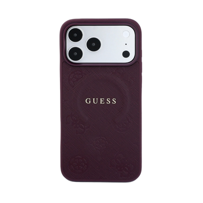 GUESS phone case with a refined textured finis
