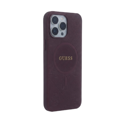 GUESS phone case with a refined textured finis
